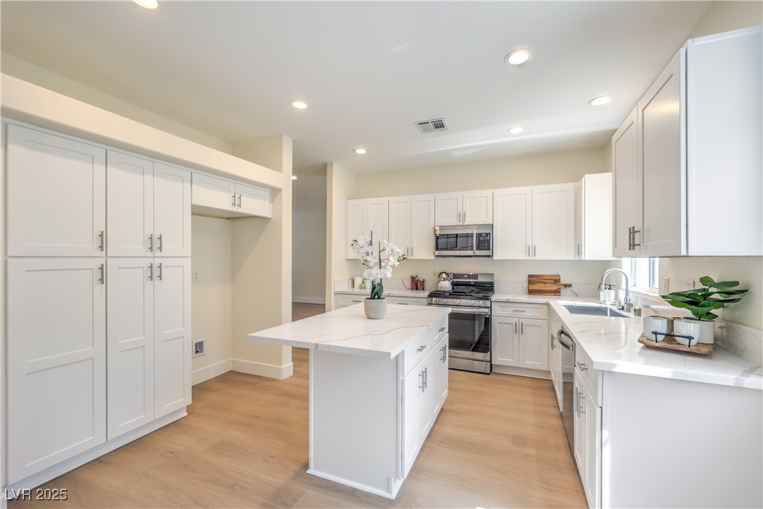 9193 Black Slate Street Property Photo 12
