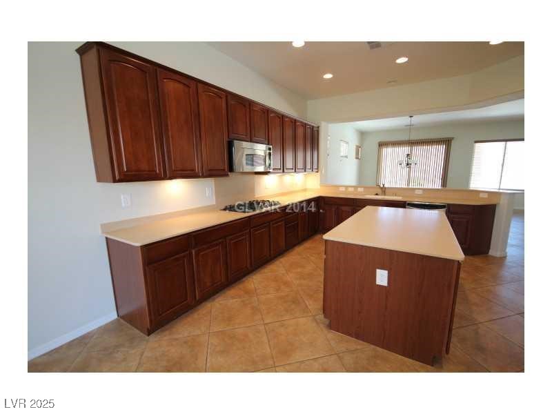 2324 Orangeburg Place Property Photo 5
