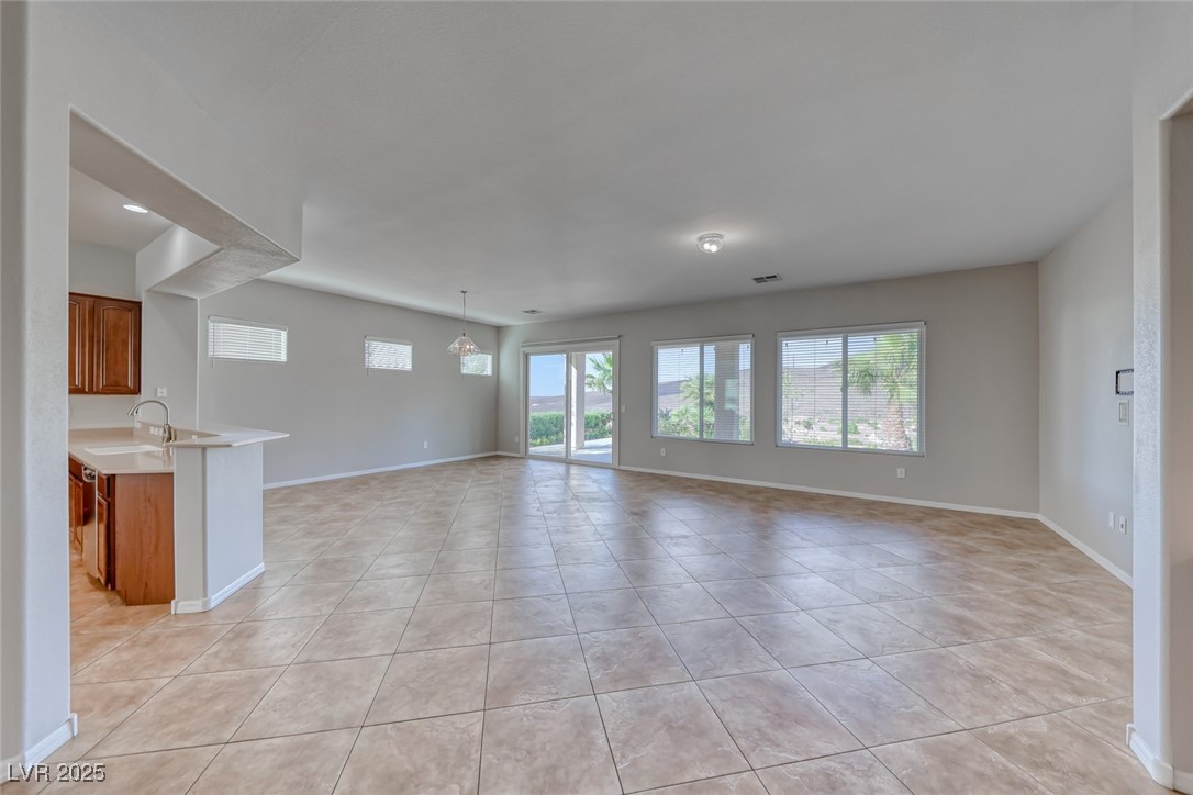 2324 Orangeburg Place Property Photo 5
