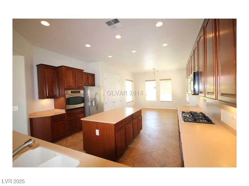 2324 Orangeburg Place Property Photo 19