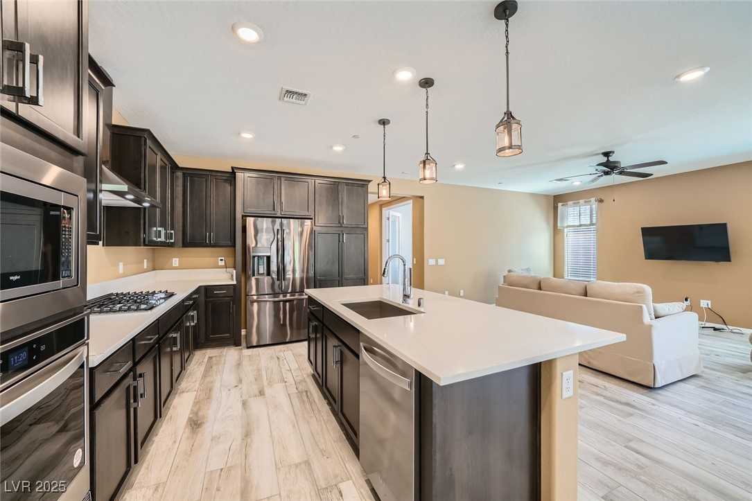 243 Sun Glaze Avenue Property Photo 11