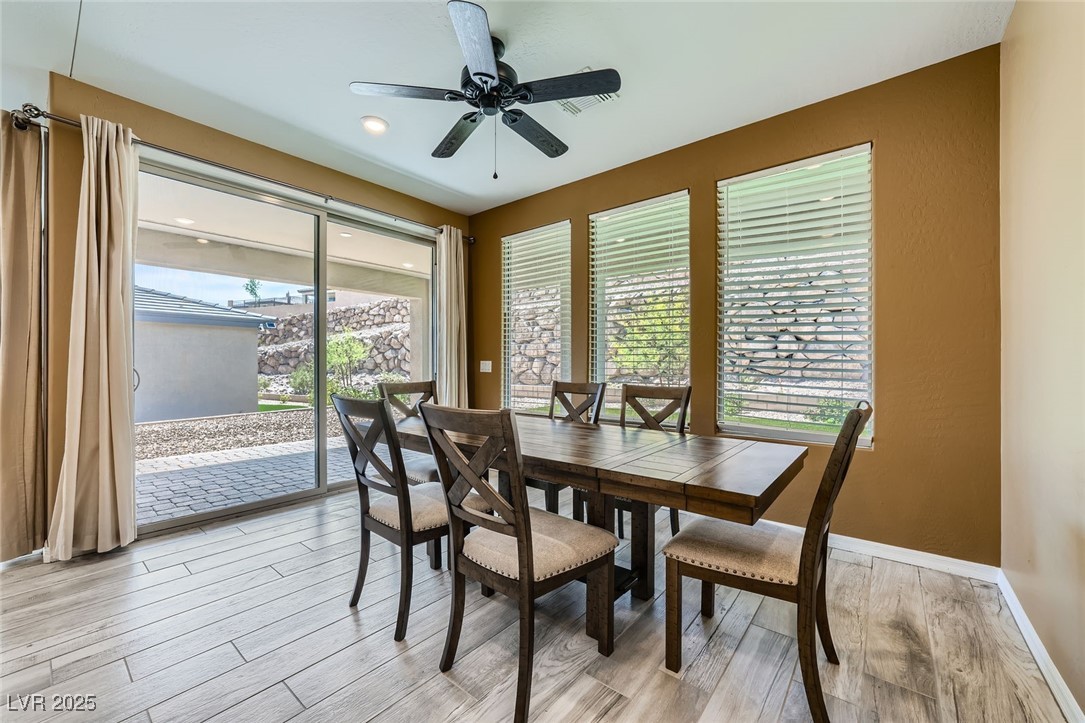 243 Sun Glaze Avenue Property Photo 14
