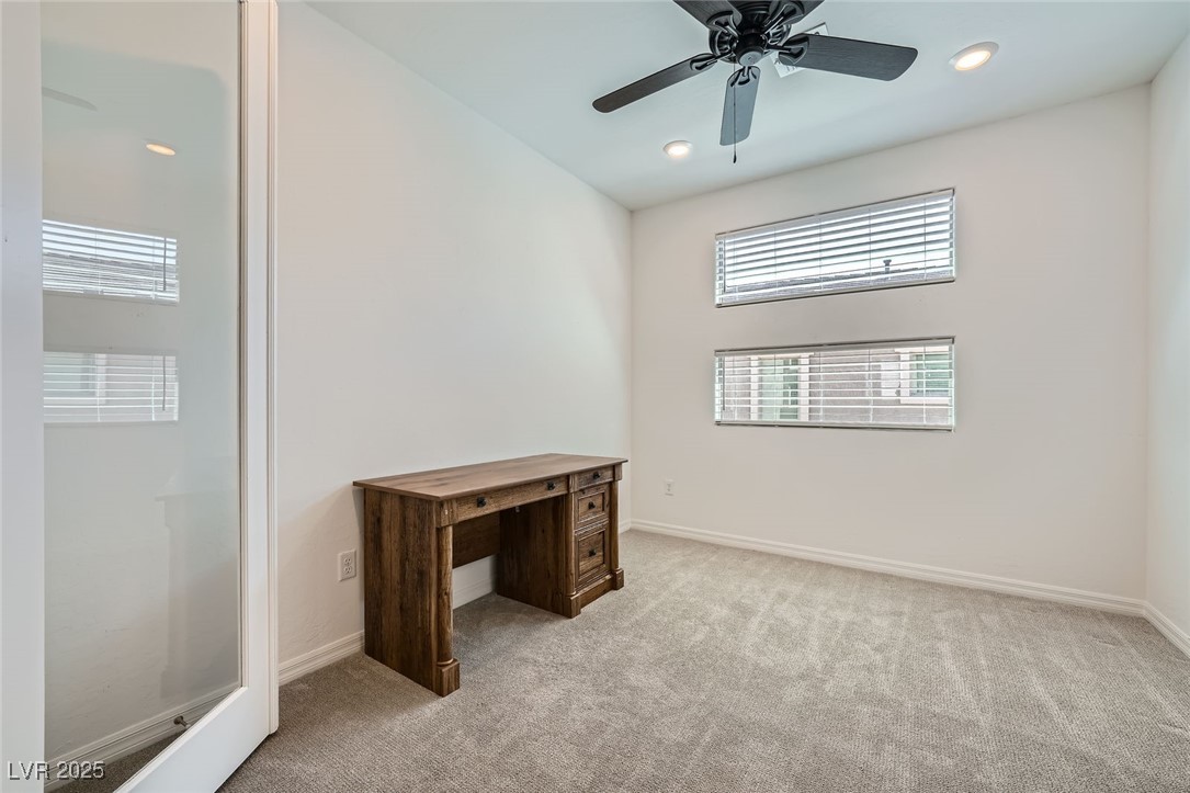 243 Sun Glaze Avenue Property Photo 15