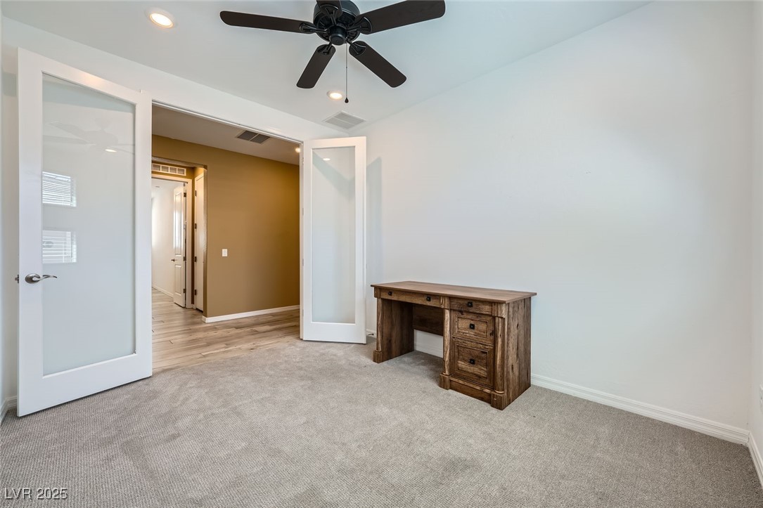 243 Sun Glaze Avenue Property Photo 16