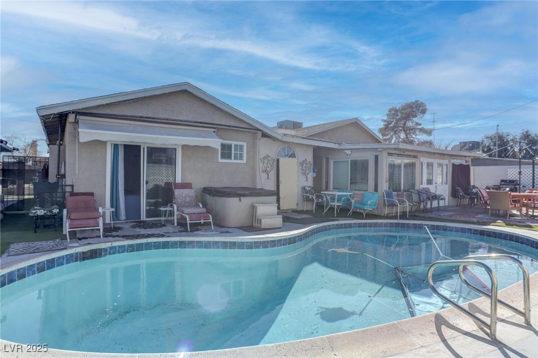 944 De Met Drive Property Photo