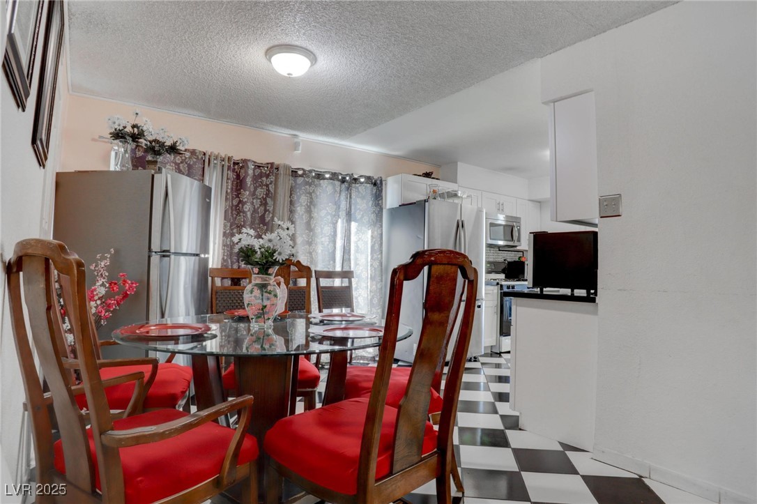 944 De Met Drive Property Photo 33