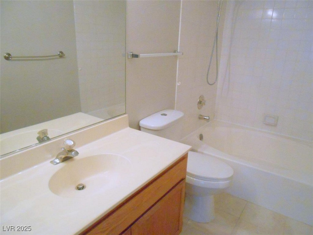 3450 Erva Street 242 Property Photo 14