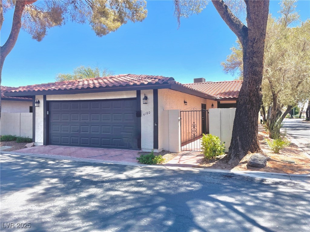 2667803 Property Photo