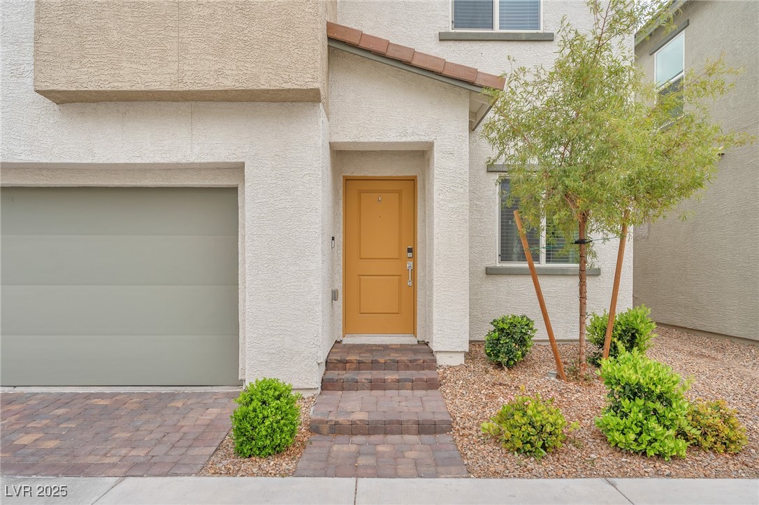 6952 Crimson Shadow Street Property Photo 2