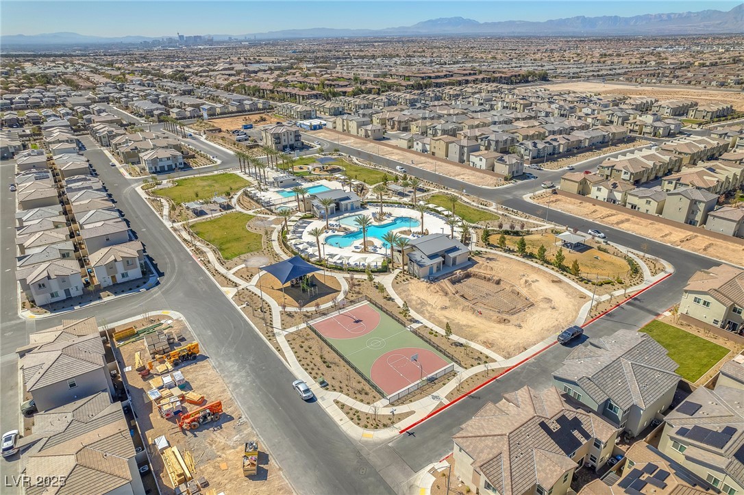 6952 Crimson Shadow Street Property Photo 25