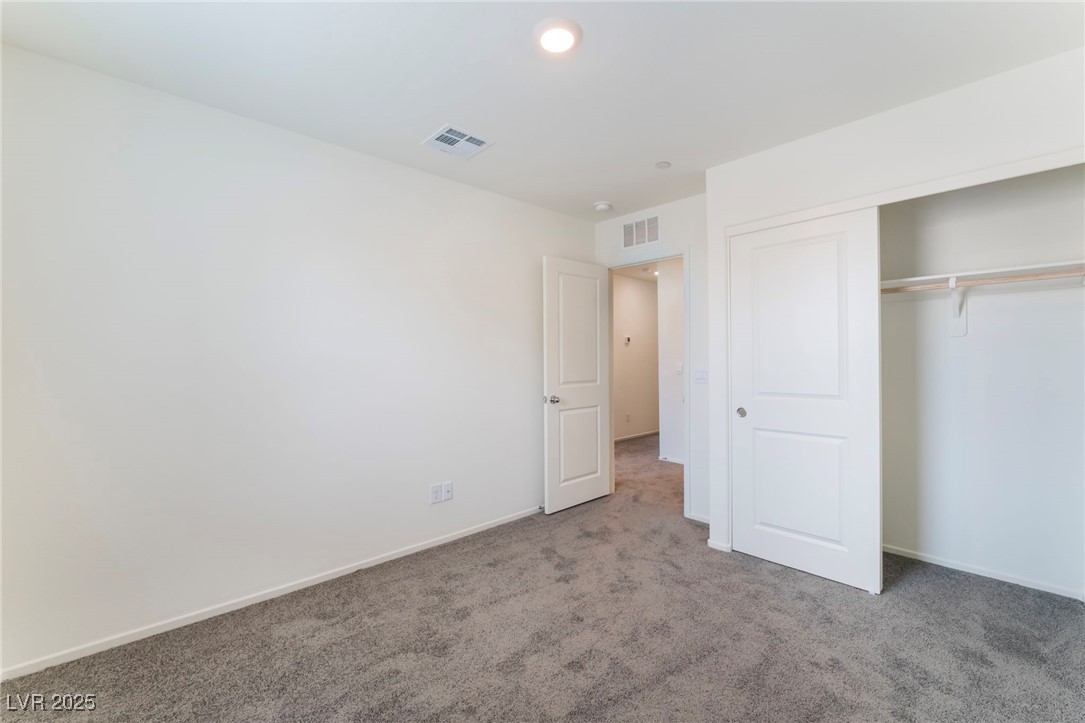2550 Petunia Garden Avenue Property Photo 9