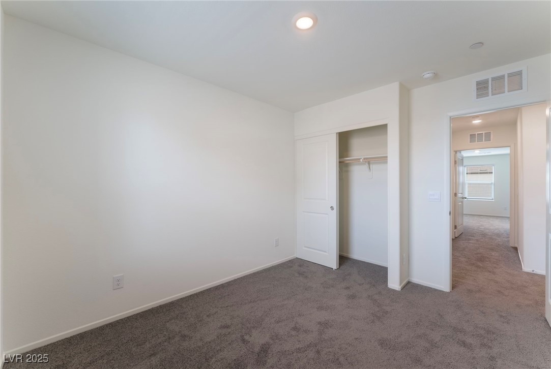 2550 Petunia Garden Avenue Property Photo 11