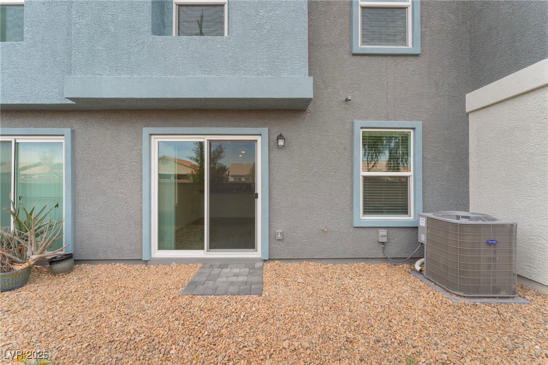 2550 Petunia Garden Avenue Property Photo 19