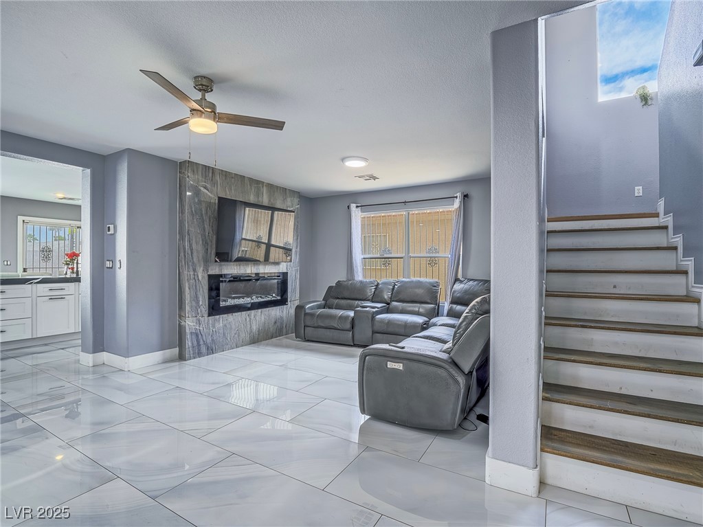 5364 Awbury Avenue Property Photo 8