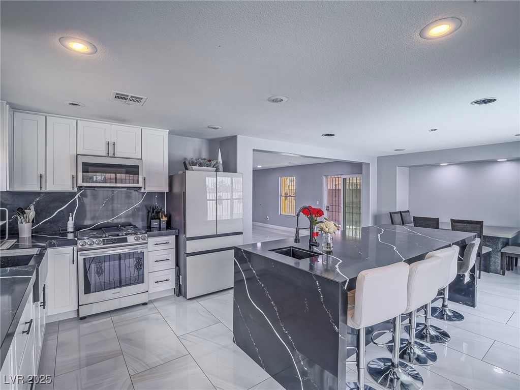 5364 Awbury Avenue Property Photo 15