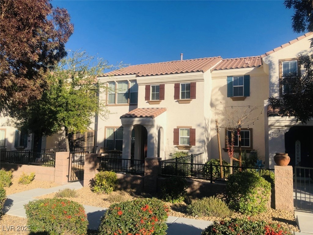 2667882 Property Photo