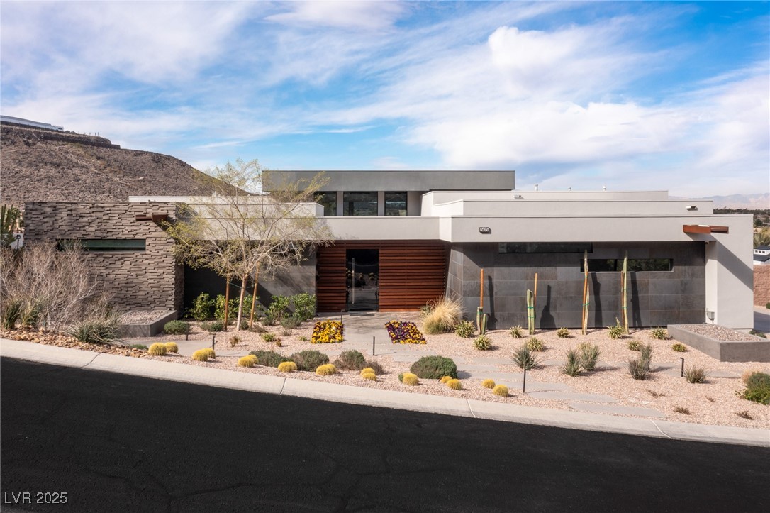 505 Dragon Gate Court Property Photo