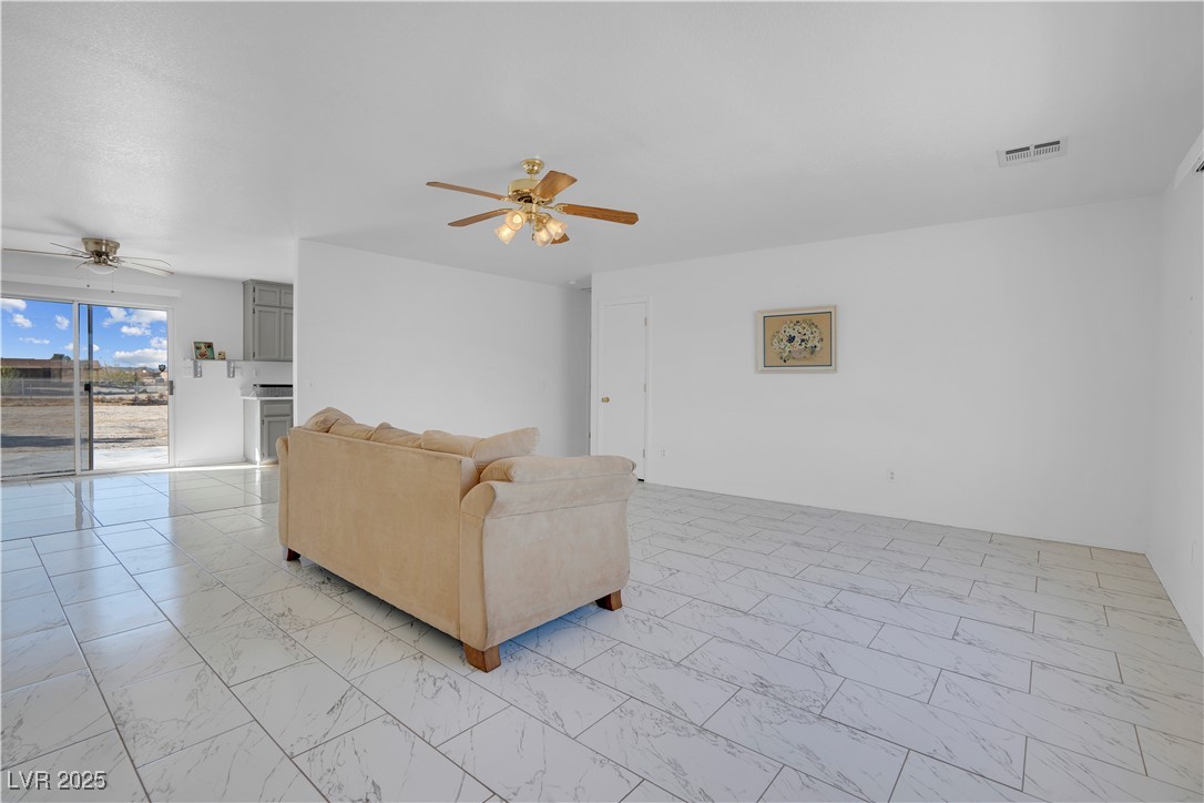 2831 Goldrush Street Property Photo 5