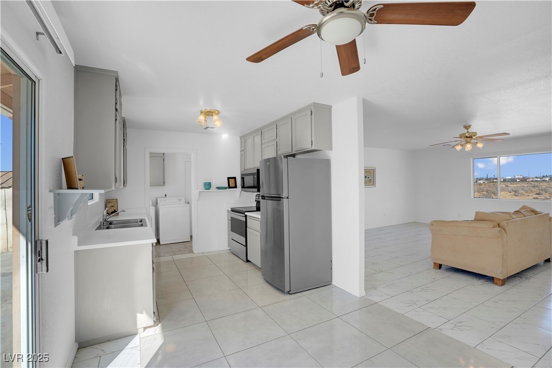 2831 Goldrush Street Property Photo 11