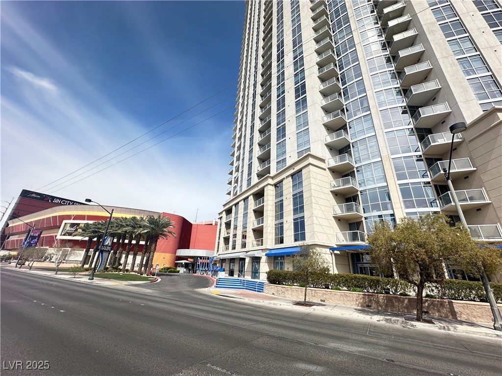 200 West Sahara Avenue 3909 Property Photo 3