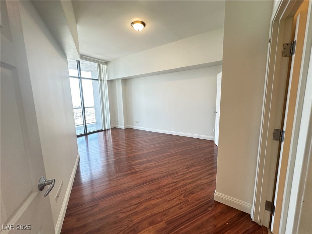 200 West Sahara Avenue 3909 Property Photo 4