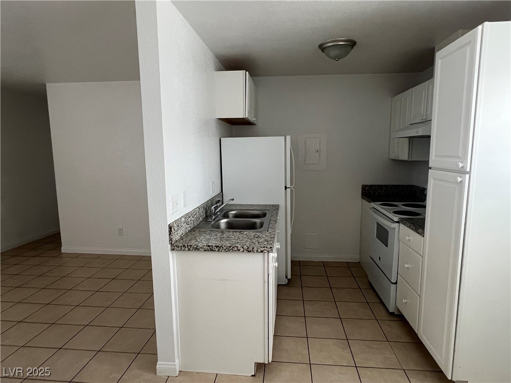 2504 East Mesquite Avenue 4 Property Photo
