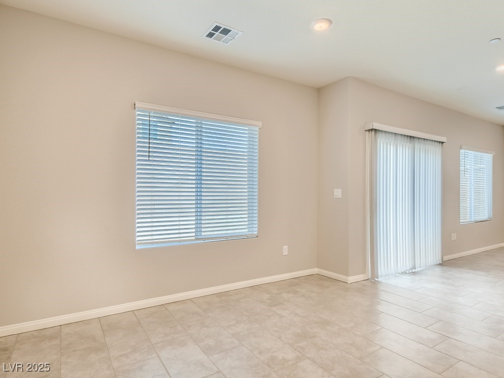 10748 Wild Poppy Avenue Property Photo 15