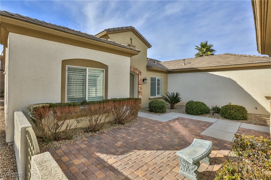 2229 Suffron Hills Court Property Photo 3