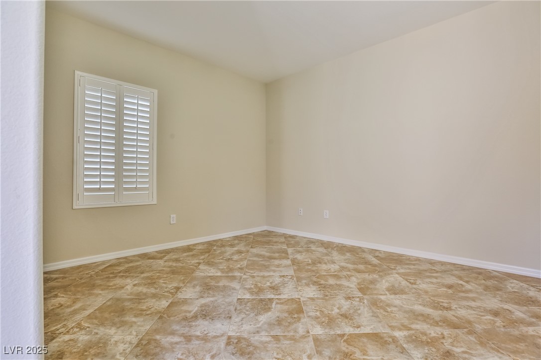 2229 Suffron Hills Court Property Photo 5