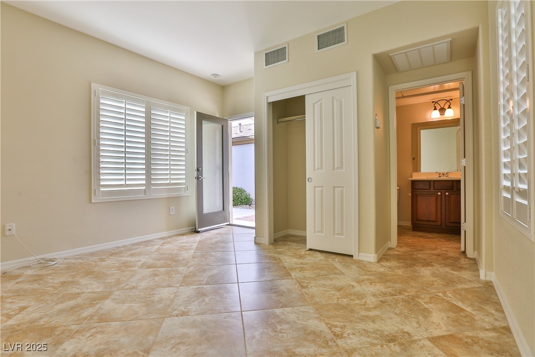 2229 Suffron Hills Court Property Photo 6