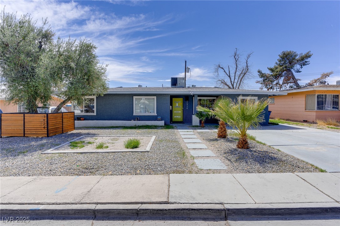 1924 Sweeney Avenue Property Photo
