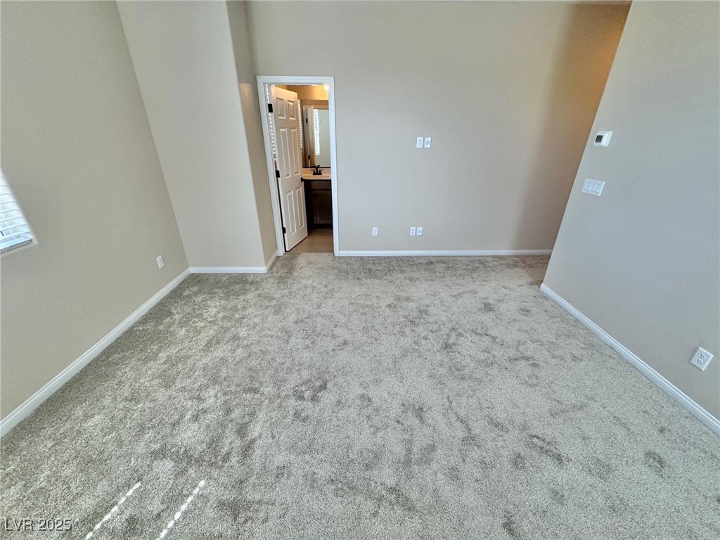 4565 Queens Hill Street Property Photo 8