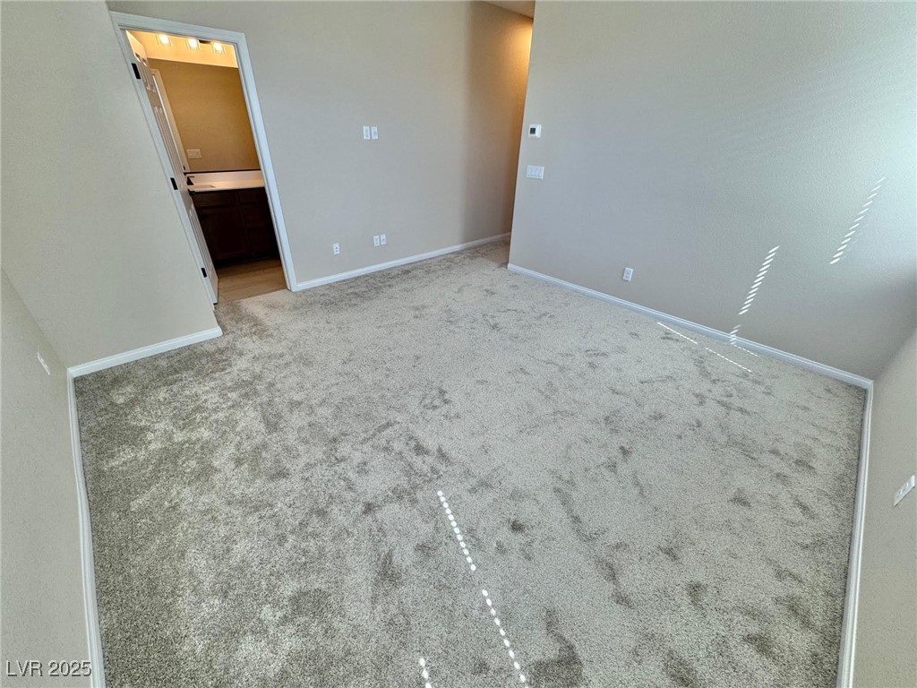 4565 Queens Hill Street Property Photo 9