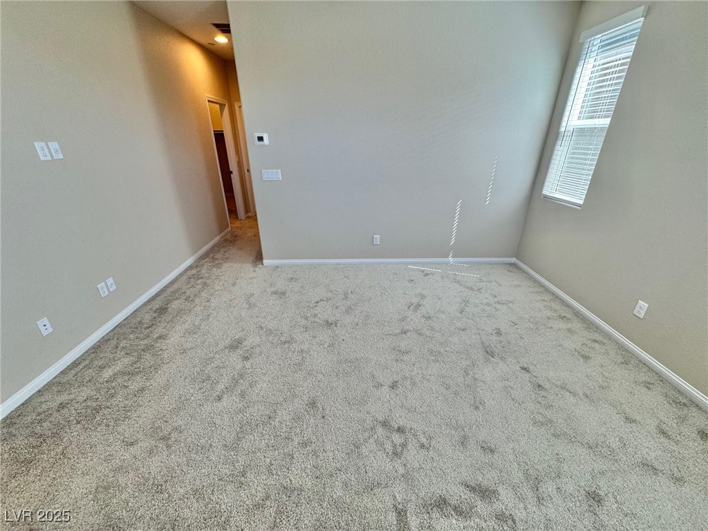 4565 Queens Hill Street Property Photo 10