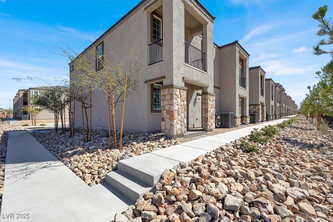 5609 Steampunk Street Property Photo 1