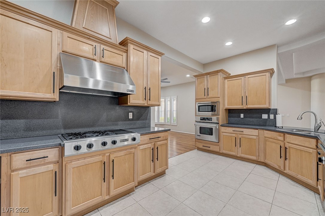 3663 Coventry Gardens Drive Property Photo 13