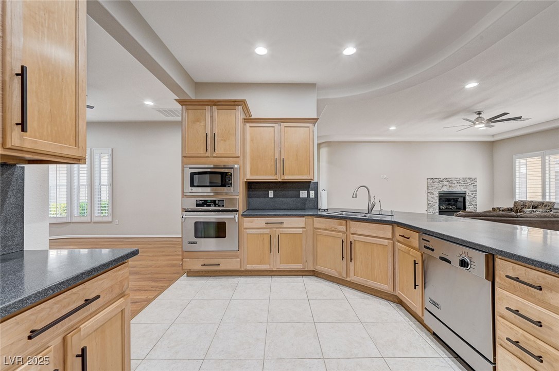 3663 Coventry Gardens Drive Property Photo 14