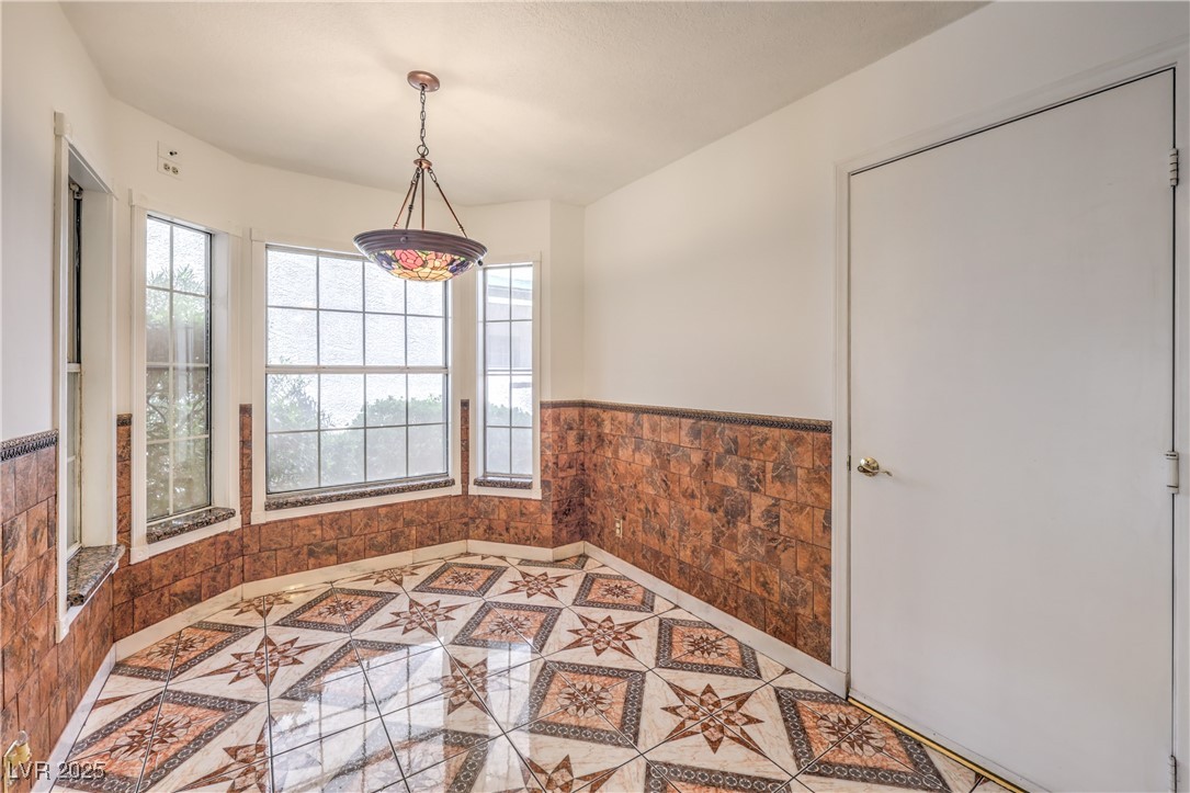 4043 Chalfont Court Property Photo 10