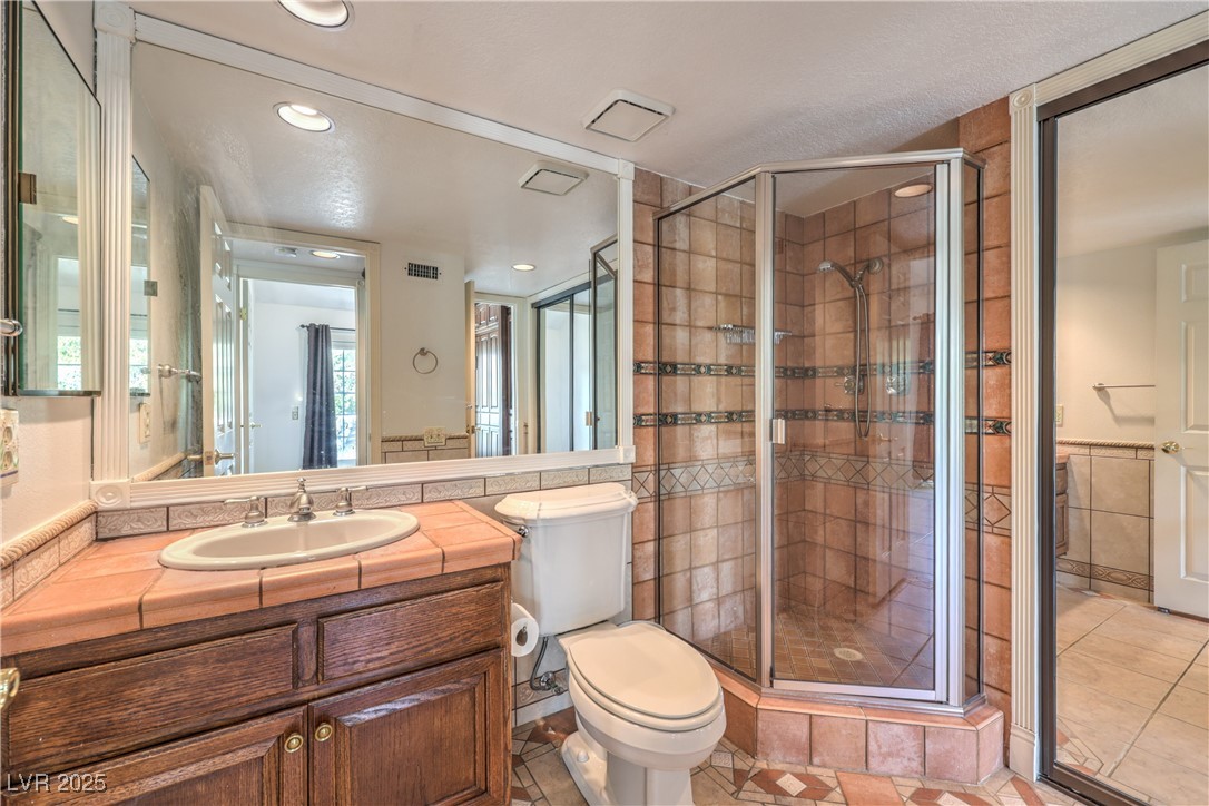 4043 Chalfont Court Property Photo 29