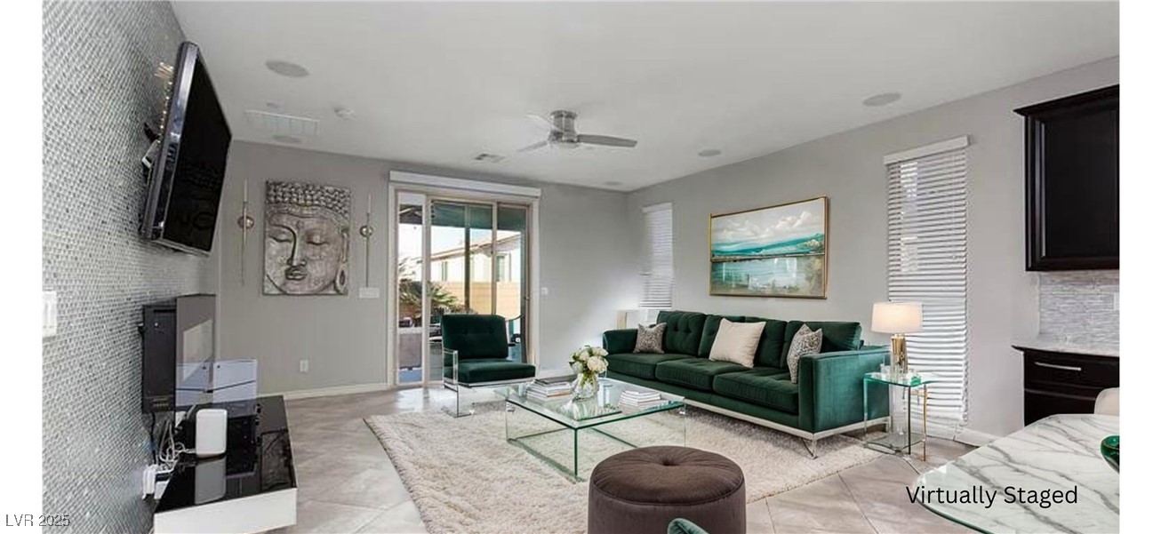1015 Solana Crest Street Property Photo