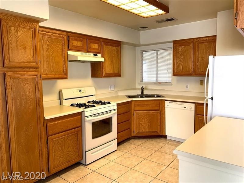 6632 Coastal Breeze Court Property Photo 10