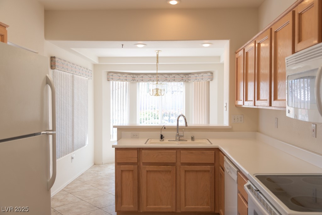 11009 Hawk Valley Avenue Property Photo 9