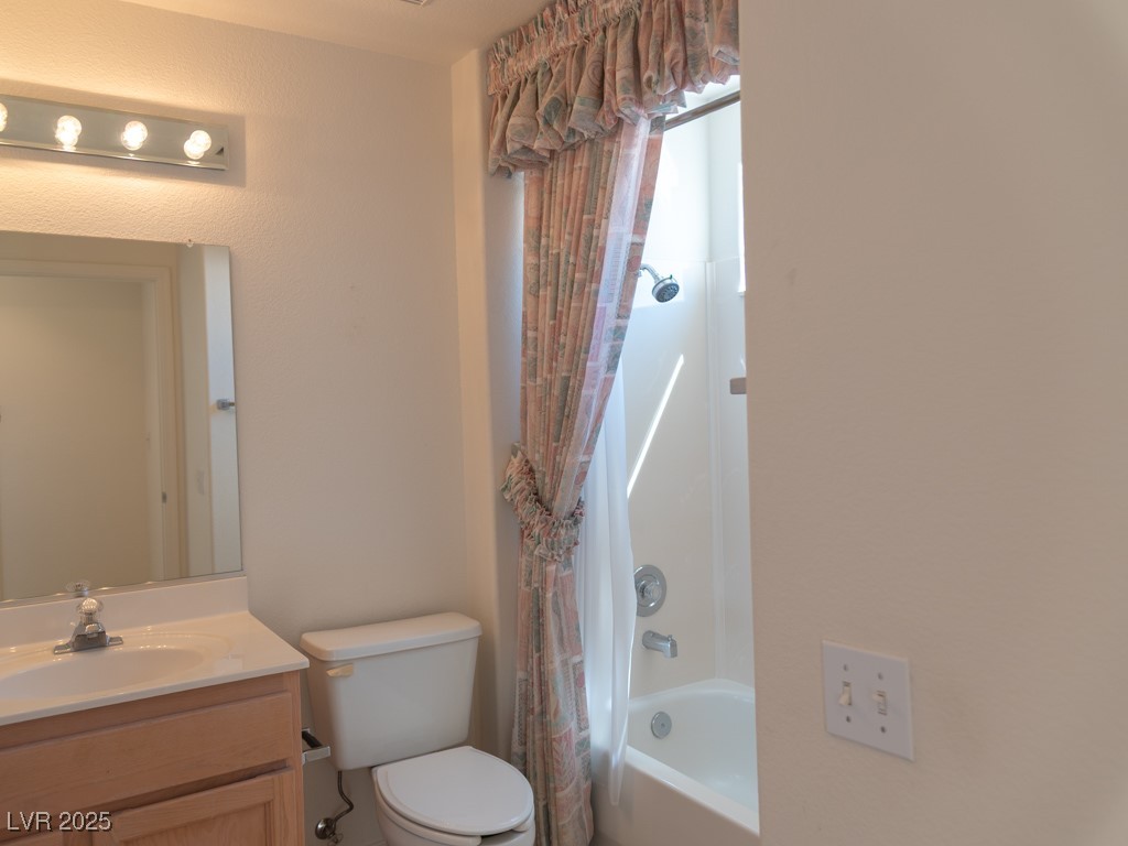11009 Hawk Valley Avenue Property Photo 15