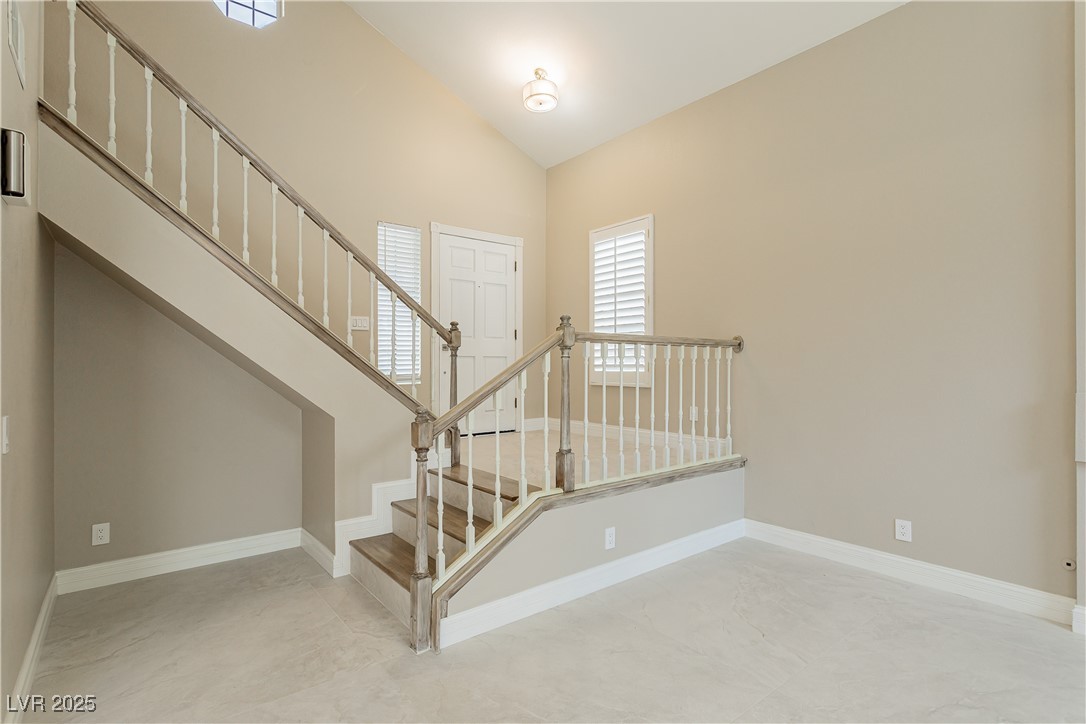 9004 Crystal Glass Drive Property Photo 8