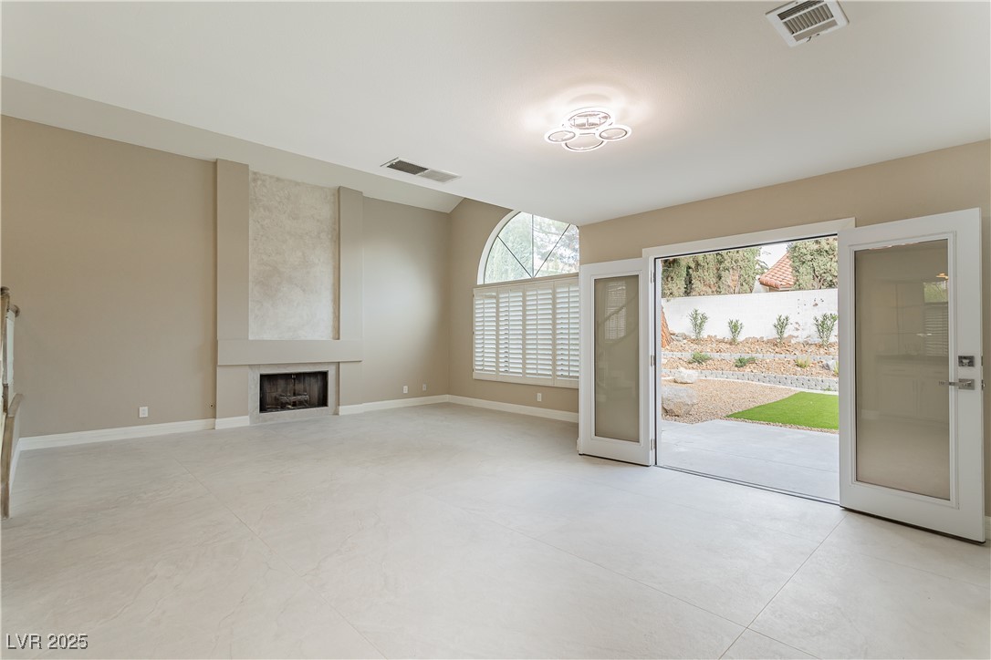 9004 Crystal Glass Drive Property Photo 11