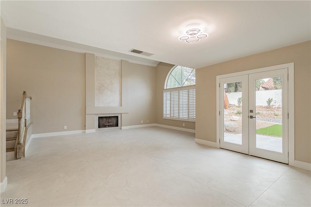9004 Crystal Glass Drive Property Photo 13