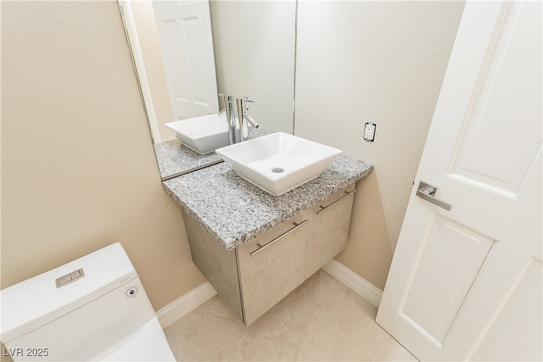 9004 Crystal Glass Drive Property Photo 29