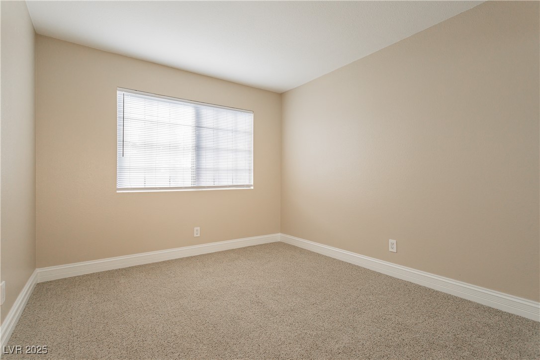 9004 Crystal Glass Drive Property Photo 33
