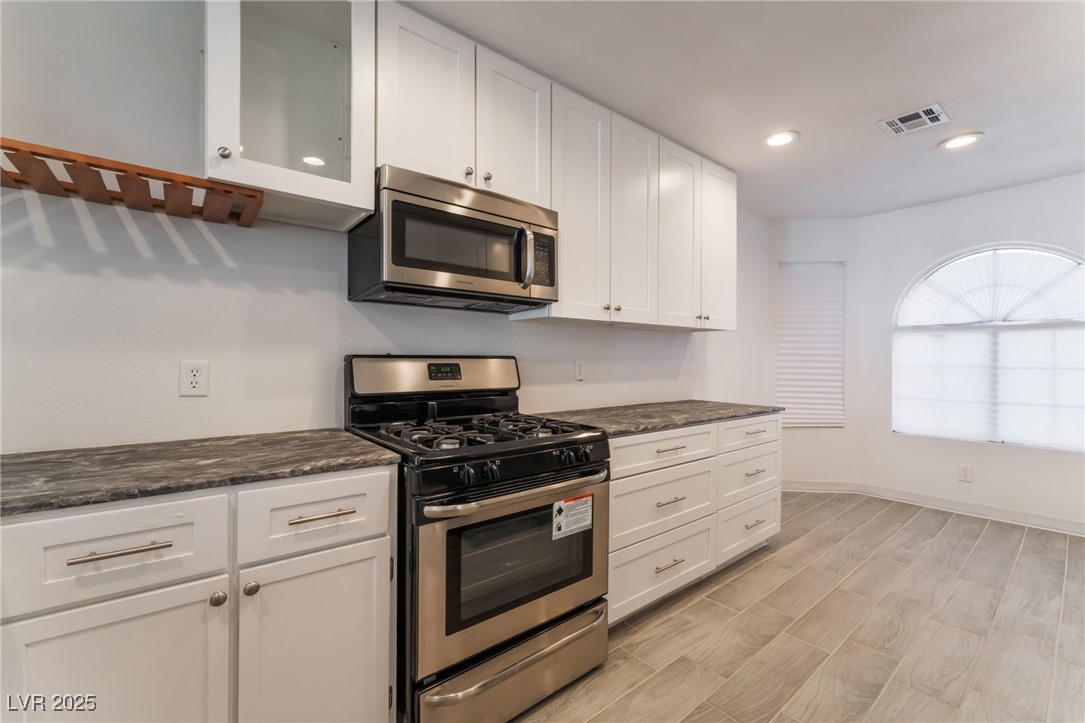 2124 Brighton Shore Street Property Photo 6