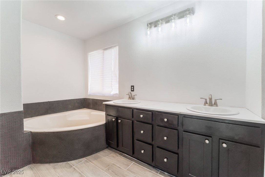 2124 Brighton Shore Street Property Photo 14